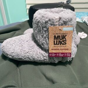Muk Luks Light Gray Women's Bootie Slippers Medium 7-8